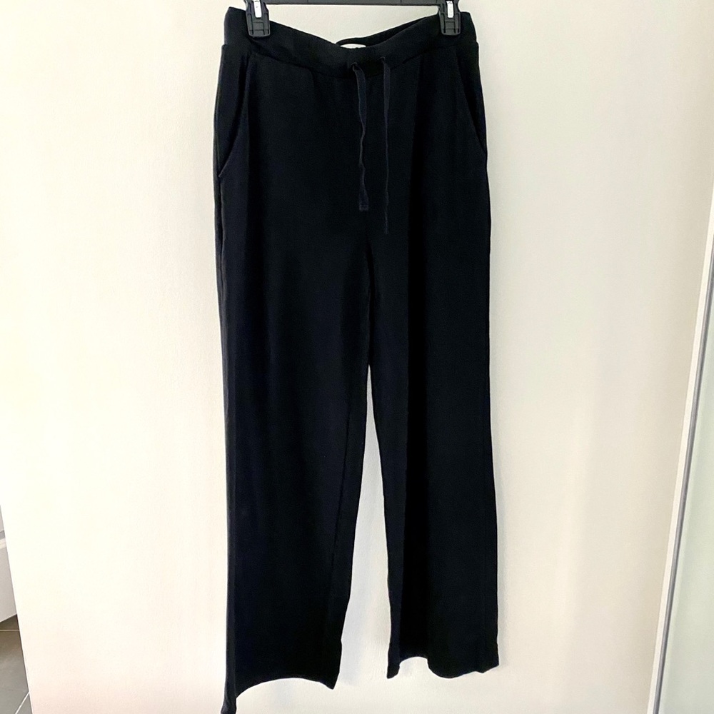 Lou & Grey Signature Softblend Wide Leg Sweats Blk